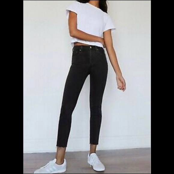 Denim forum (aritzia) jeans - size 25 - never worn - Picture 2 of 5